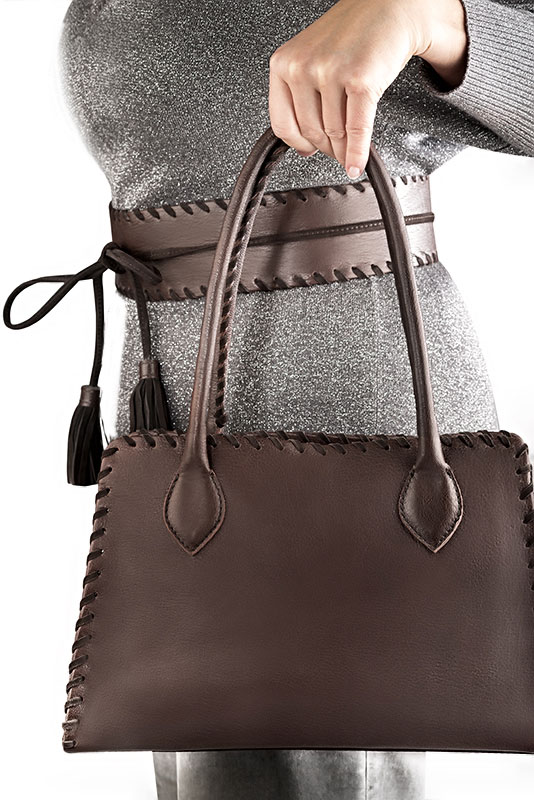 Dark brown women's dress belt, matching pumps and bags. Made to measure. Worn view - Florence KOOIJMAN